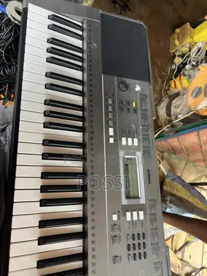 Yamaha PSR E353 From Uk