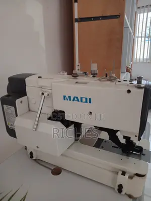 Industrial Straight Button Holing Michine