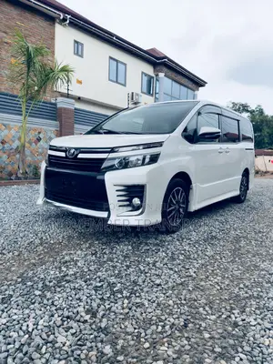 Toyota Voxy SV Premium 2014 White