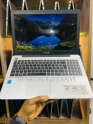 Laptop Asus X555LA 12GB Intel Core i5 HDD 1T