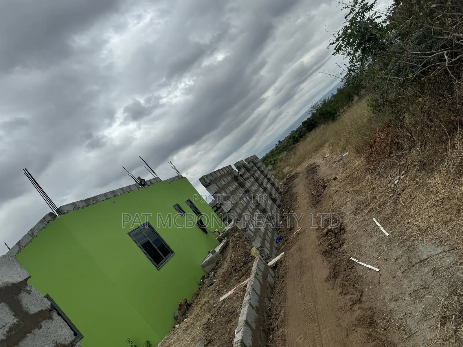 Smart Property Choice Along the Afienya–Dodowa Road