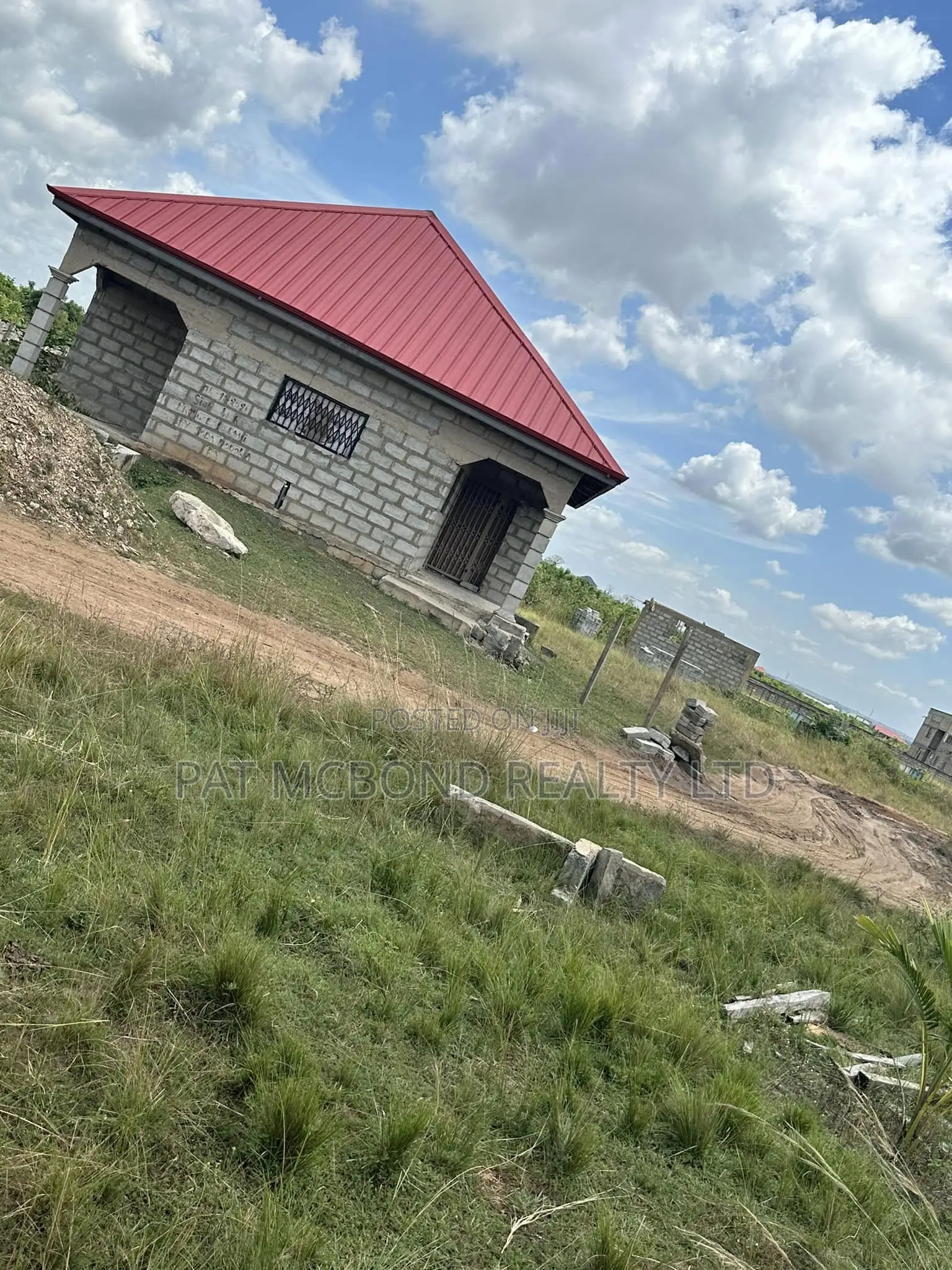 Grab Land on Dodowa to Afienya Road Today