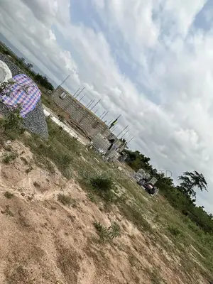 Grab Land on Dodowa to Afienya Road Today