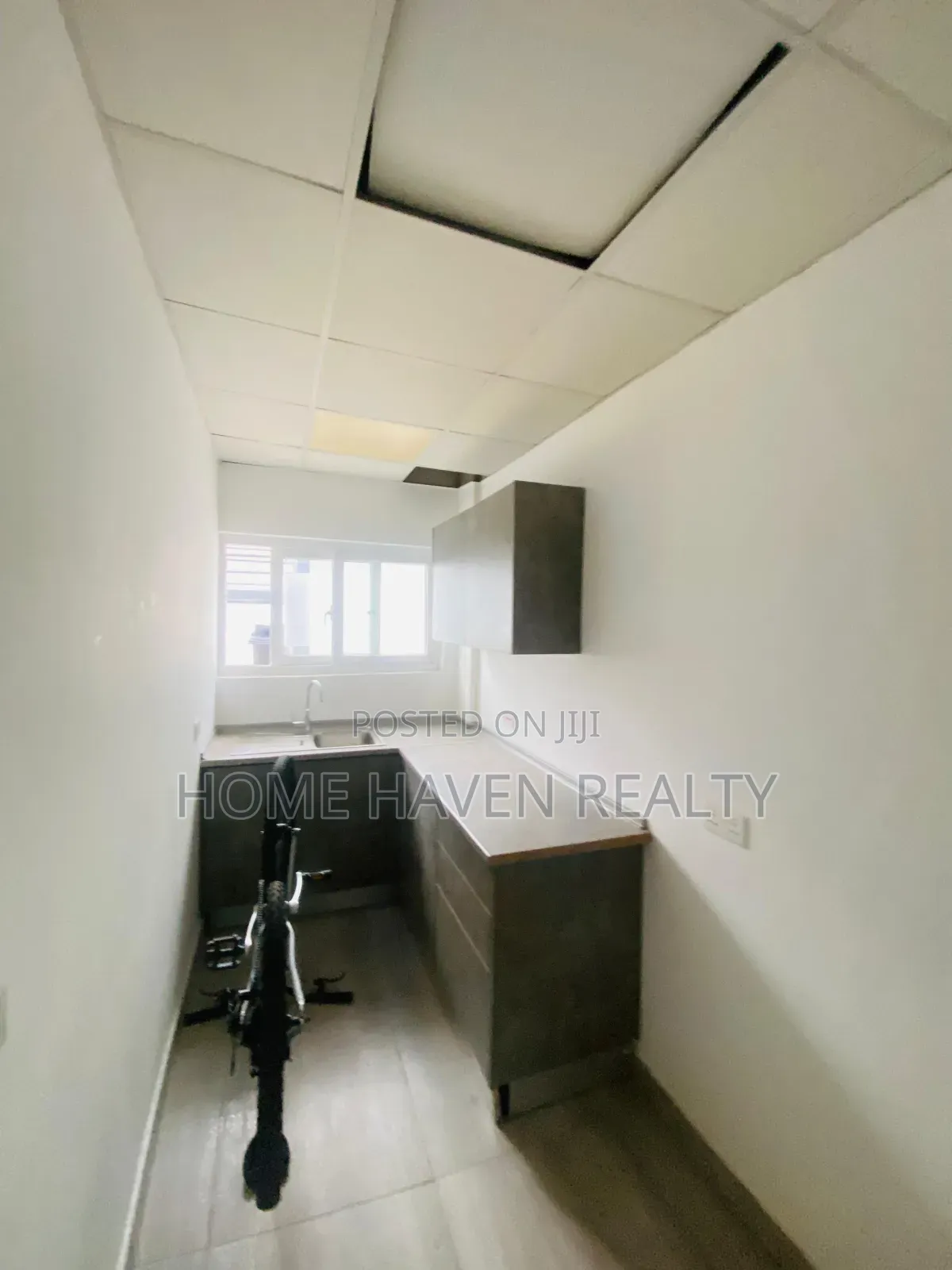 500 Square Meter Office Space for Rent at Labone