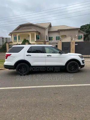 Ford Explorer Base AWD 2019 White