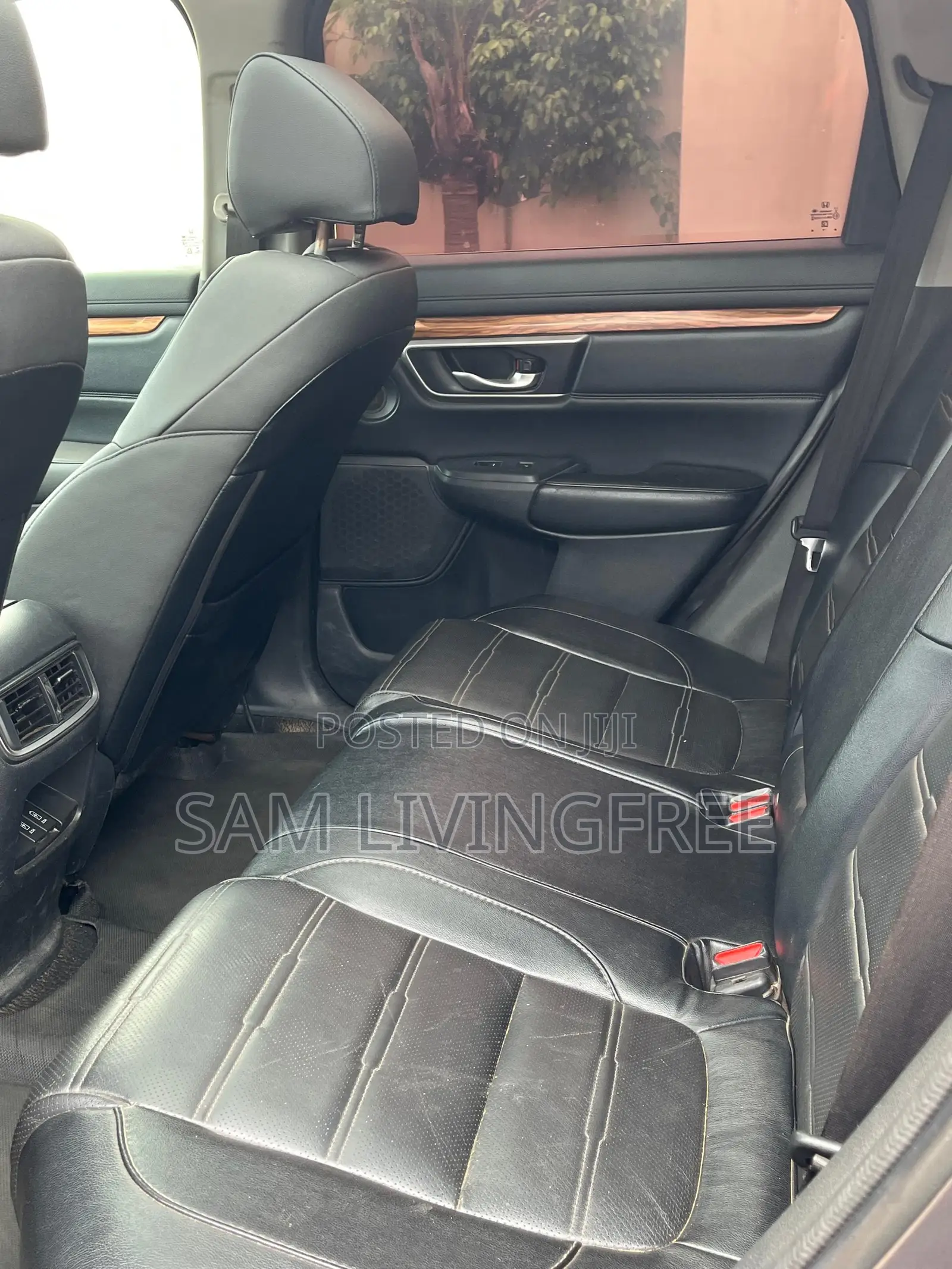 Ford Explorer Base AWD 2019 White