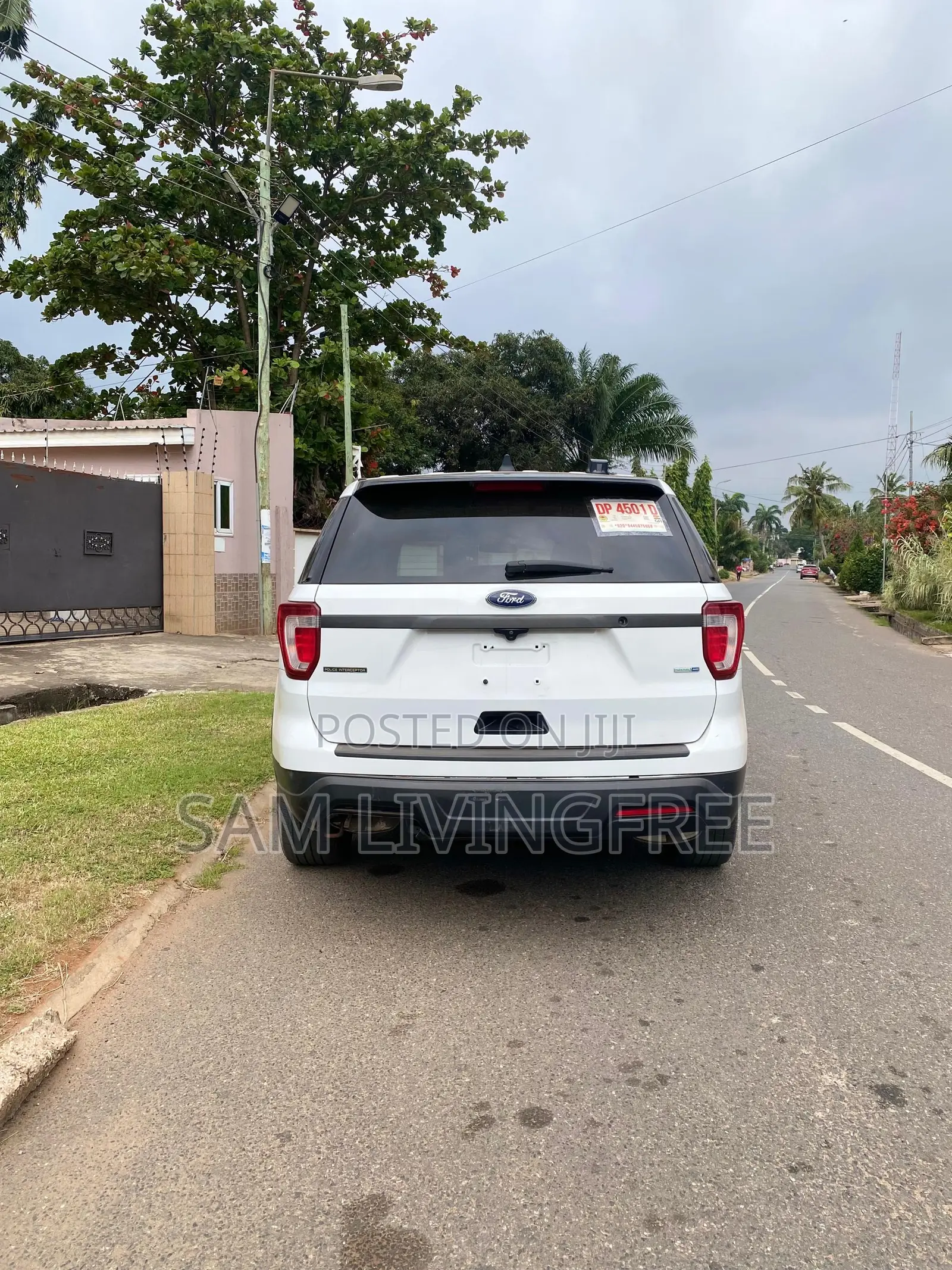 Ford Explorer Base AWD 2019 White