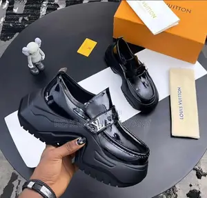 Louis Vuitton Men Sneakers