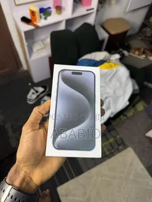 New Apple iPhone 15 128 GB Blue