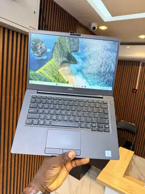 Laptop Dell Latitude 7300 8GB Intel Core i5 SSD 256GB