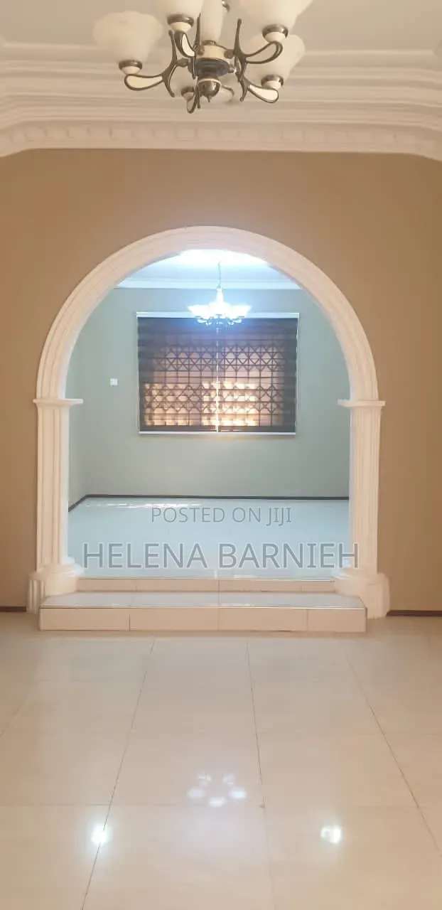 4bdrm House in Helena Estate, The Mall for rent