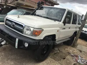 Toyota Land Cruiser 2015 White