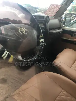 Toyota Land Cruiser 2015 White