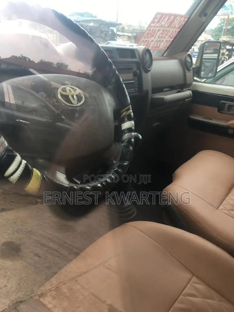 Toyota Land Cruiser 2015 White