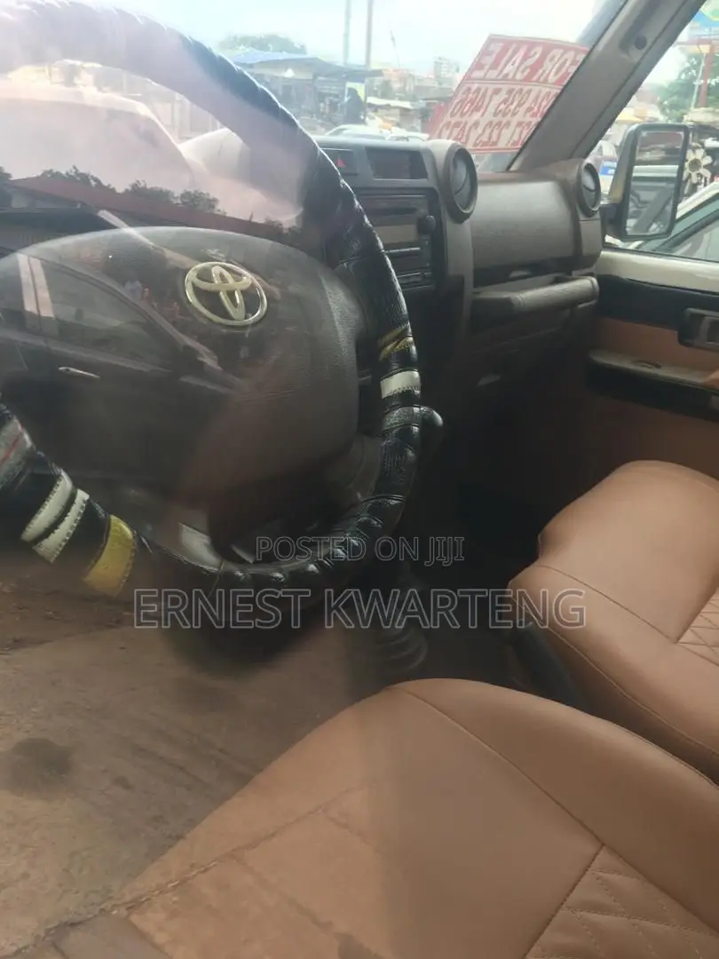 Toyota Land Cruiser 2015 White