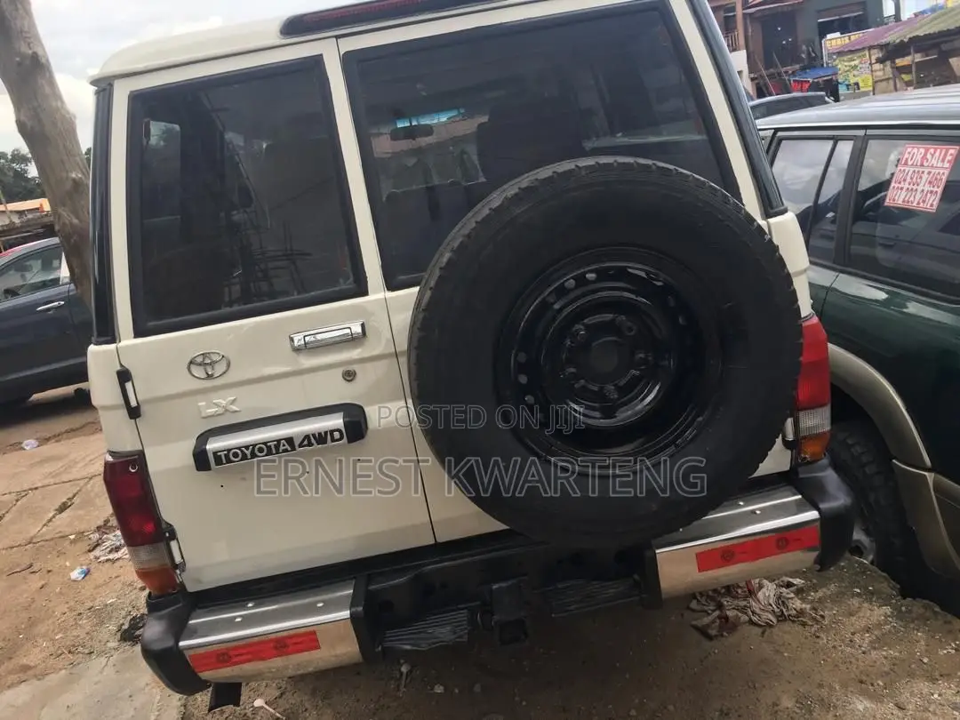 Toyota Land Cruiser 2015 White