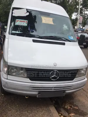 Mercedes-Benz Sprinter 2002 White