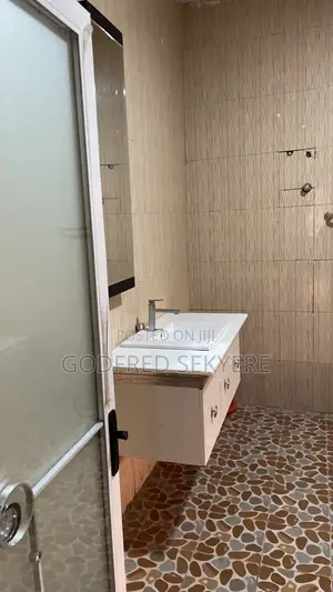 4bdrm Apartment in Adeleke Estates 🏡, Kumasi Metropolitan for rent