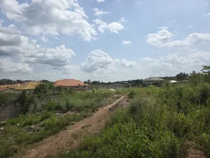 5 Roadside Commercial Land at Pakyi Kumasi