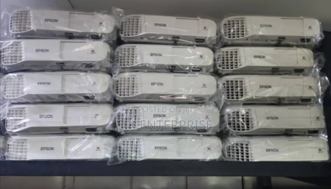 Uk Used Epson Eb X39 Projector. 3500 Lumens of Very High Brightness
