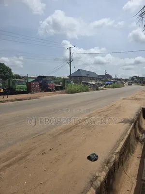 5 Roadside Plots at Asuofia Kumasi