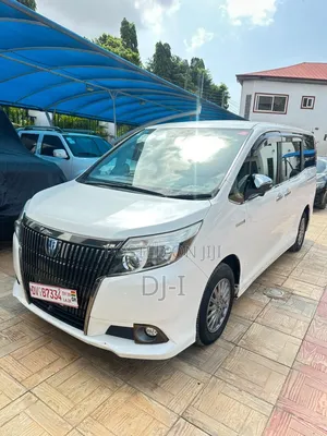 Toyota Esquire 1.8 FWD Hybrid (7 seater) 2016 White