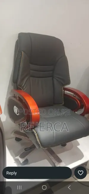 Exexecutive Swivel Chair