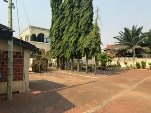 6bdrm House in Mainstay Estates, Airport Residential Area for sale