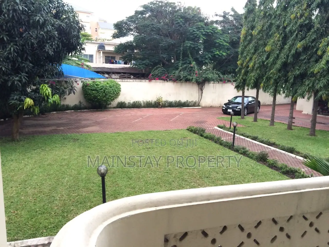 6bdrm House in Mainstay Estates, Airport Residential Area for sale
