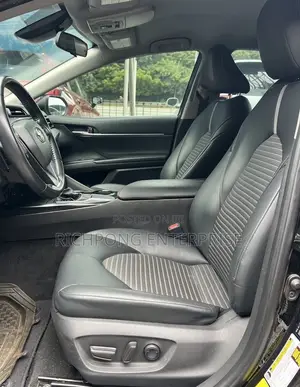 Toyota Camry SE FWD 2020 Black