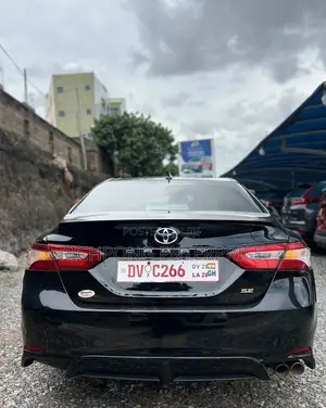Toyota Camry SE FWD 2020 Black