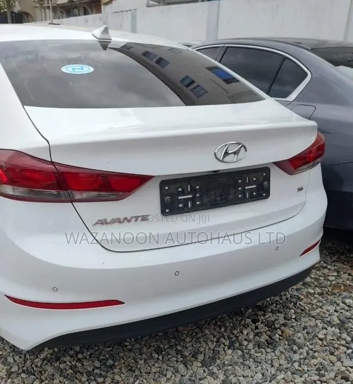 Hyundai Avante 2018 White