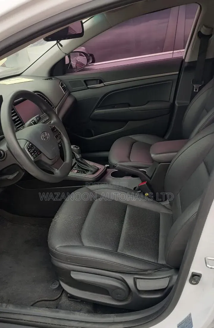 Hyundai Avante 2018 White