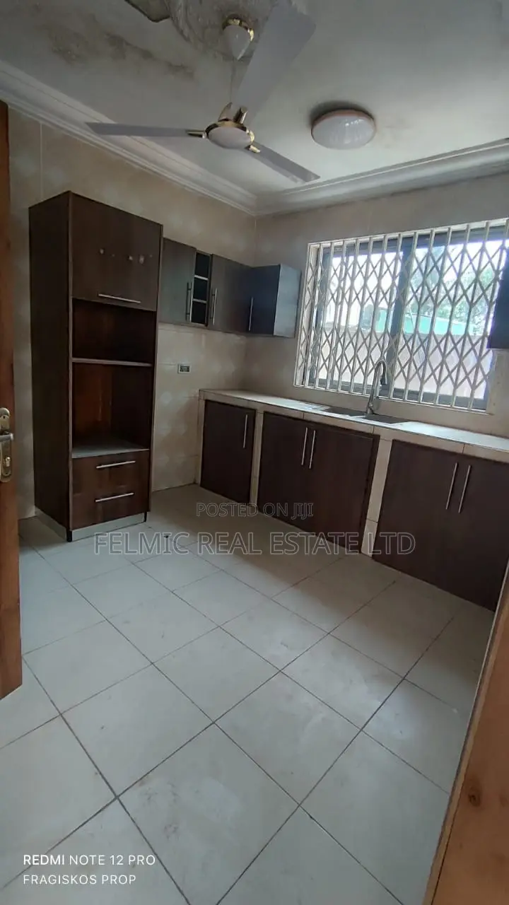 4bdrm House in Felmic Real Estate, Ofankor for rent