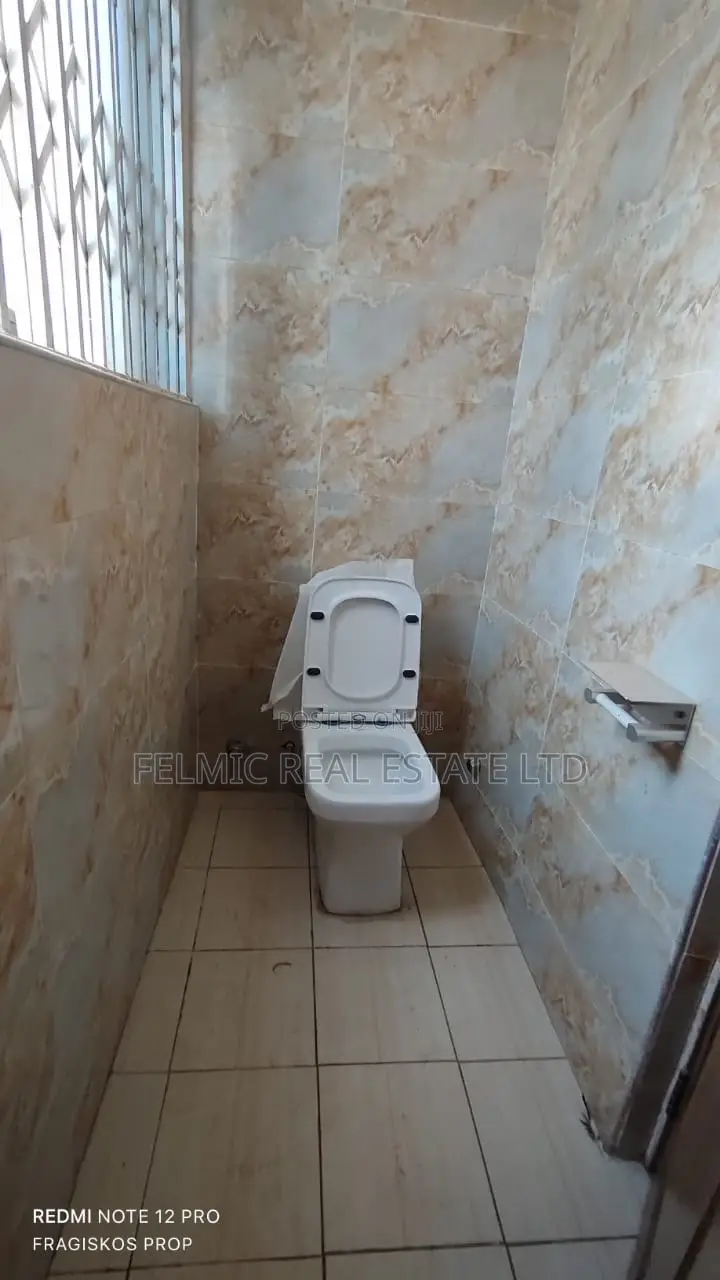4bdrm House in Felmic Real Estate, Ofankor for rent