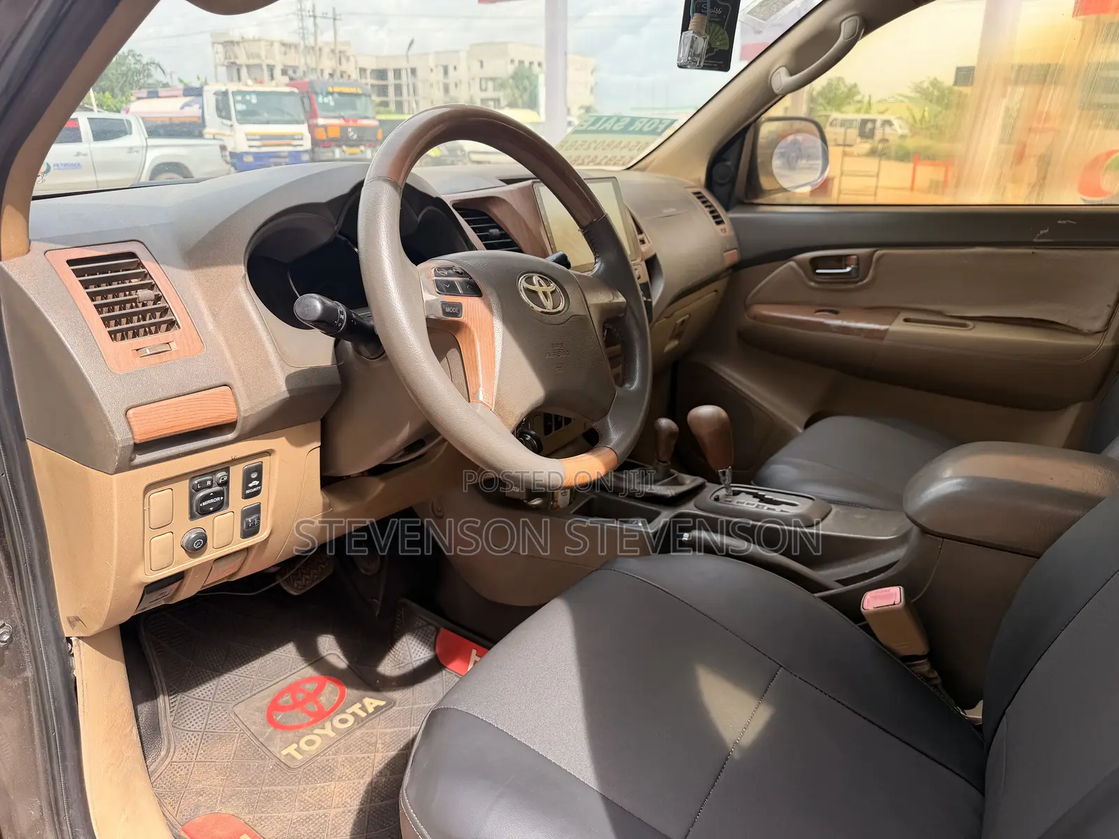 Toyota Fortuner 2.7 RWD 2015 Gold
