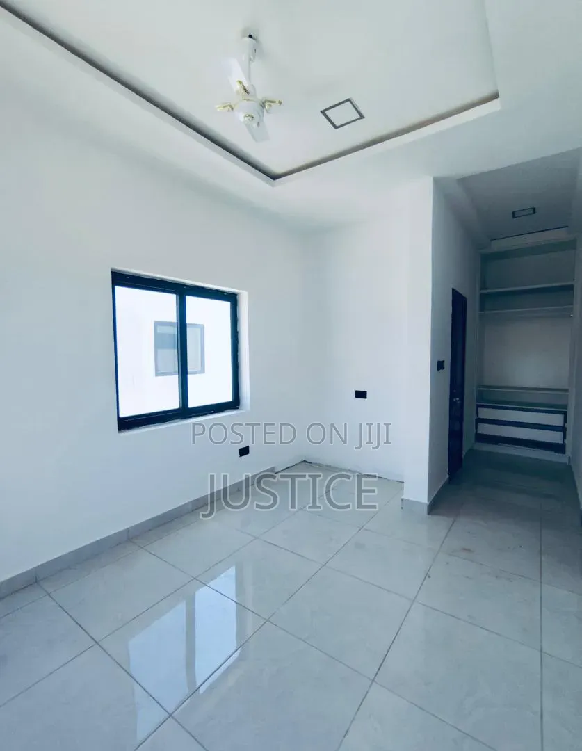 4bdrm House in Adjiringanor, Otano for sale