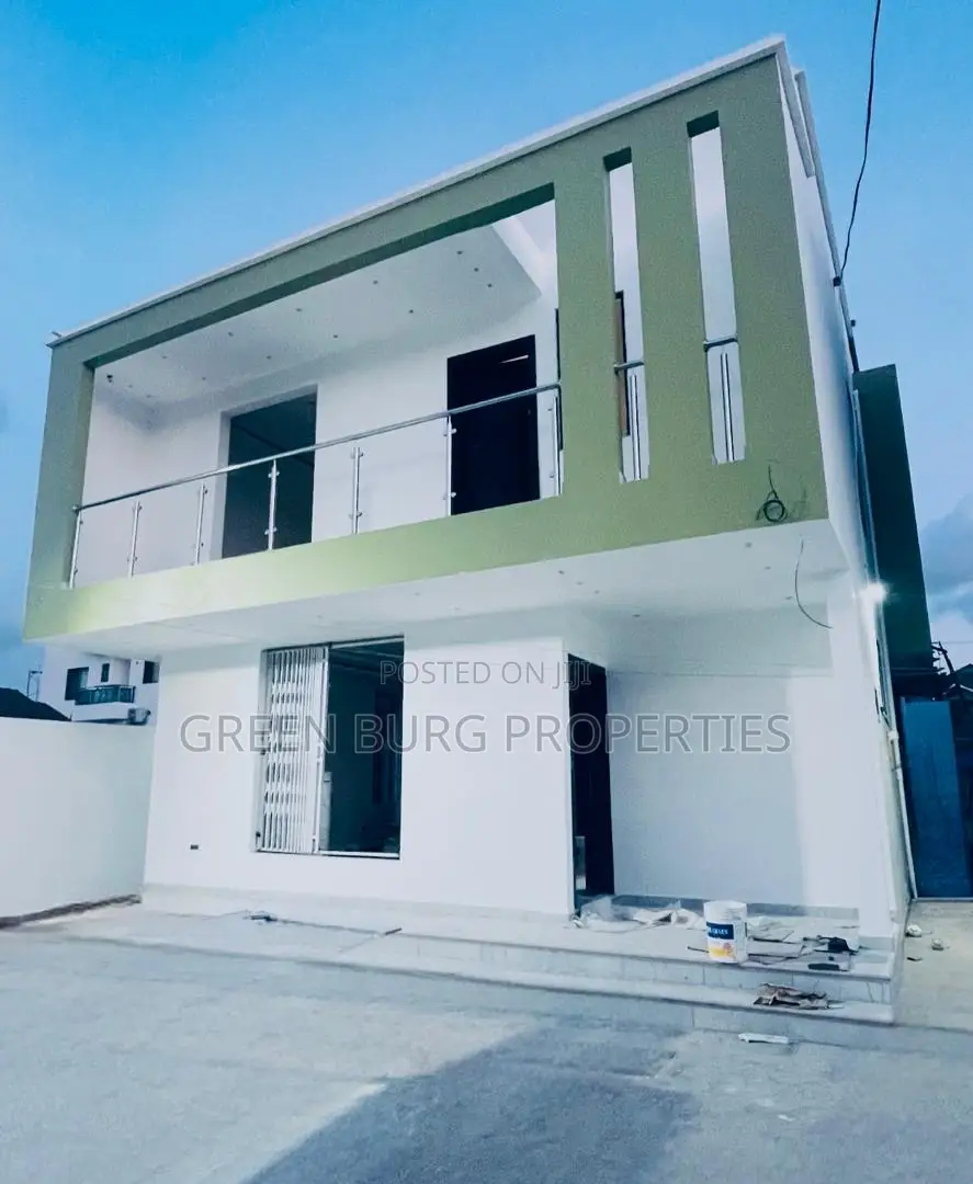5bdrm House in East Legon for sale