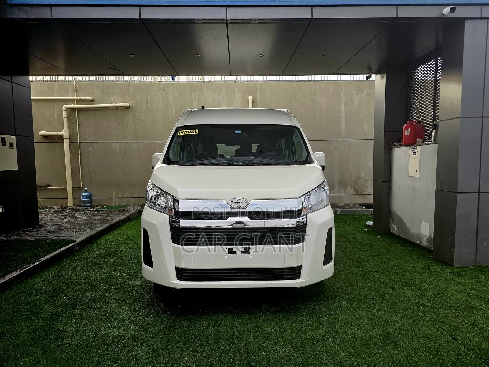 Toyota HiAce 2024 White
