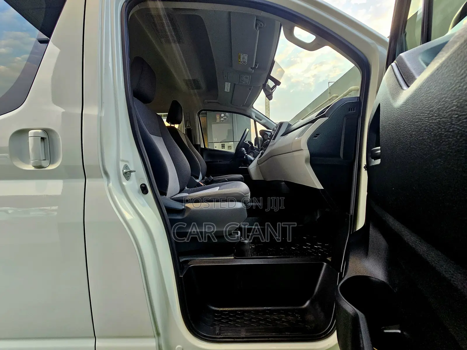 Toyota HiAce 2024 White