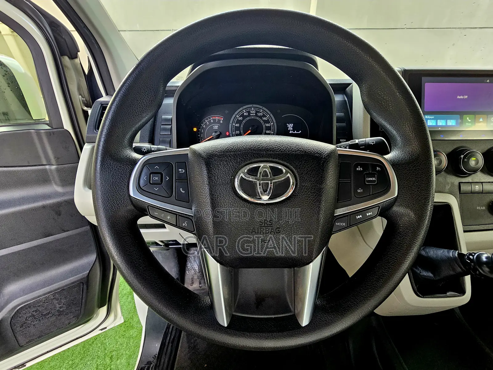 Toyota HiAce 2024 White