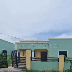 3bdrm House in Adom City Comm. 25, Tema Metropolitan for sale