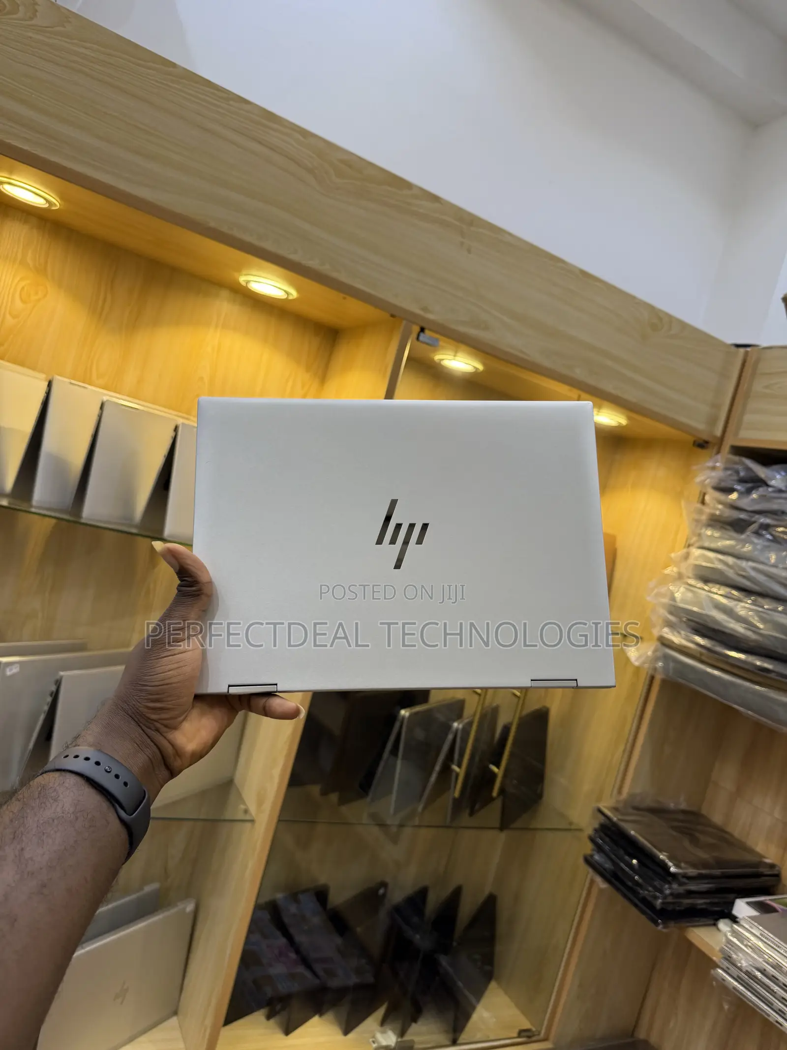 New Laptop HP Elitebook 830 G11 16GB Intel Core Ultra 5 SSD 512GB
