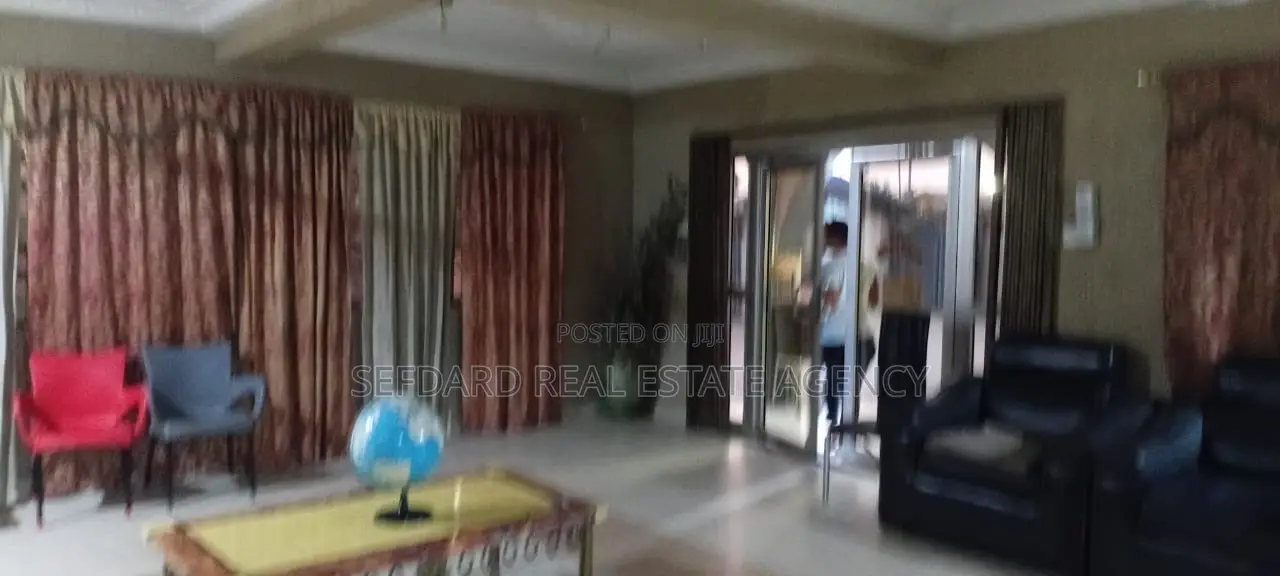Hotel For Sale – Amasaman Kutunse