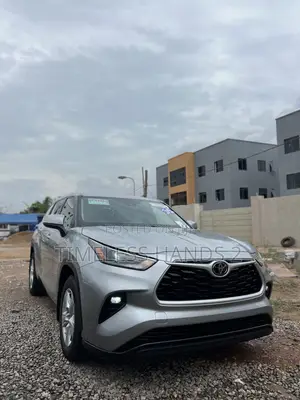 Toyota Highlander Limited 2021 Silver