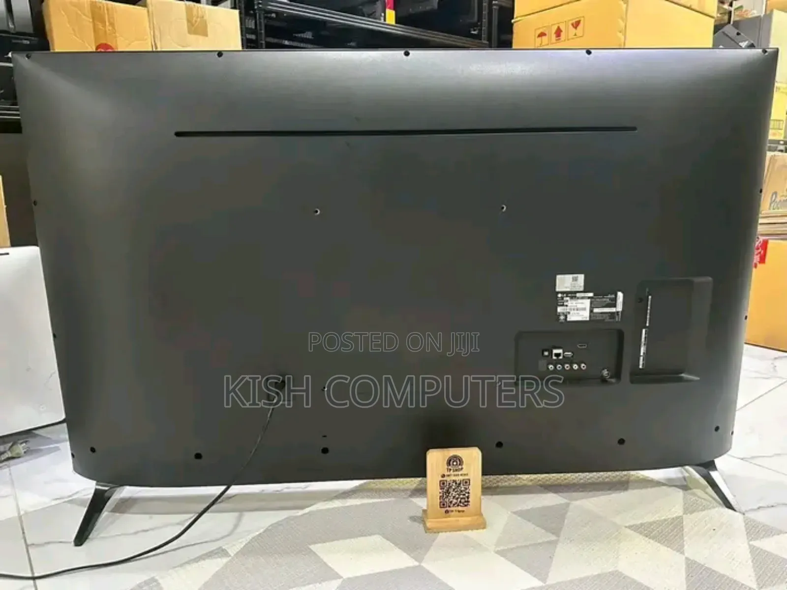 Lg Smart Tv With Accessories