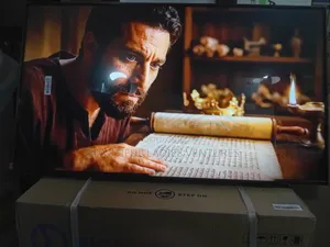 Samsung 43” Smart Television With Sleek Frameless Design