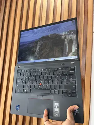 Laptop Lenovo ThinkPad T14 G3 16GB Intel Core i7 SSD 256GB
