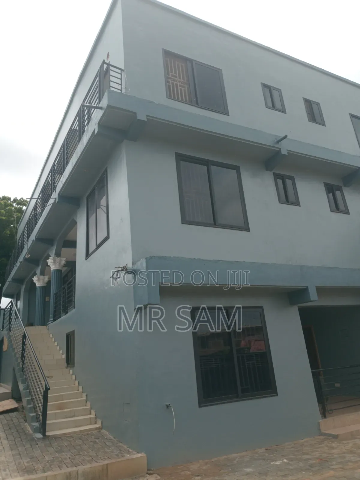 6bdrm Apartment in Sam Properties, Mallam for sale