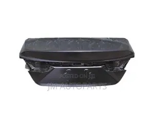 Toyota Camry 2025 Boot
